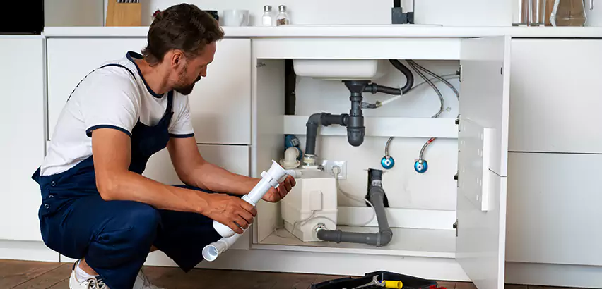 Plumbers for Frozen Pipes in Mastic Beach